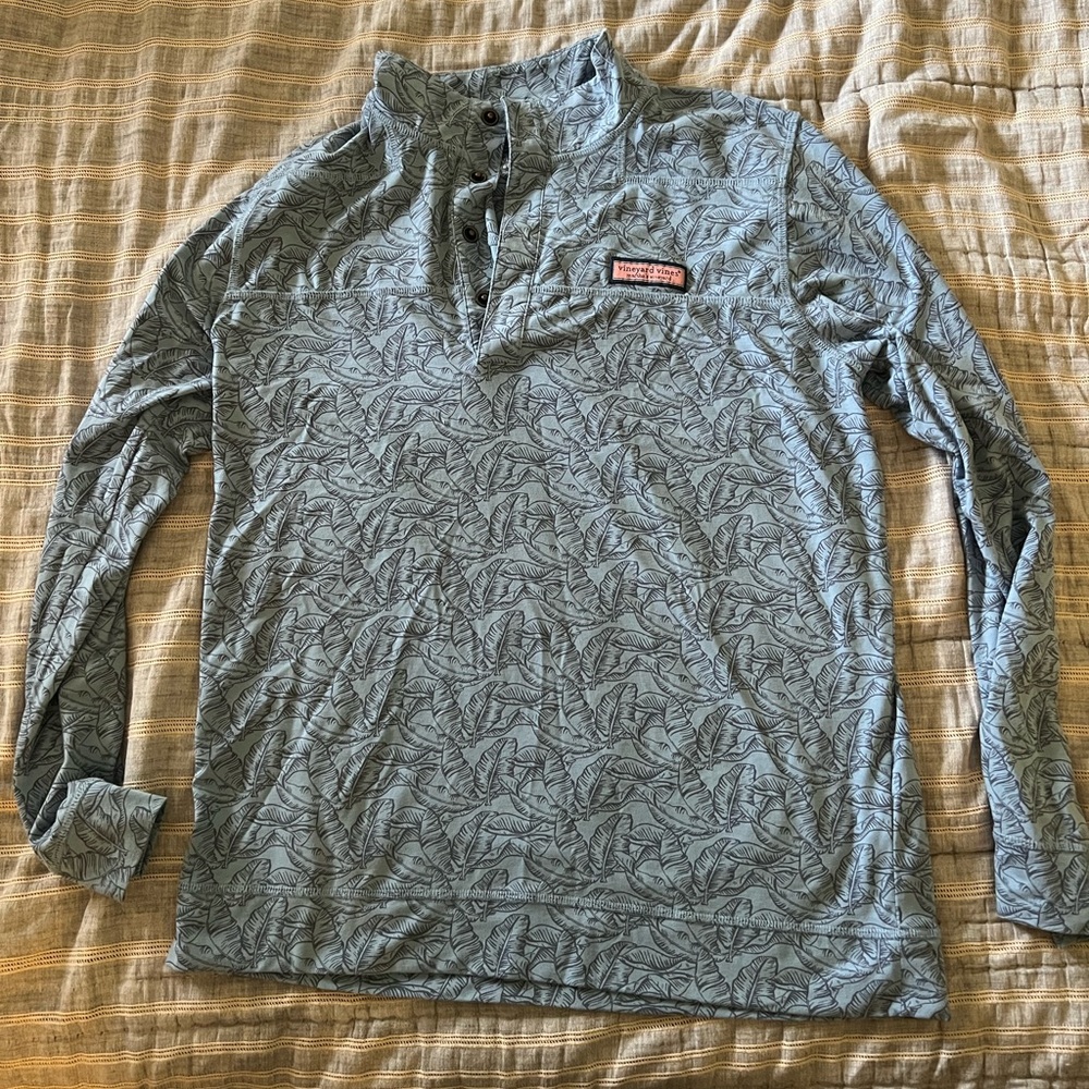 Vineyard Vines - Edgartown Lightweight Snap Placket Shep Shirt - Men’s Medium